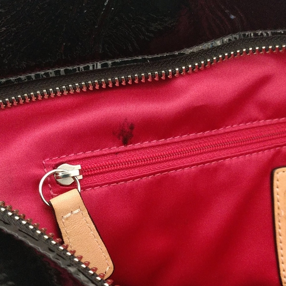 Authentic Coach Black Glazed Leather Shoulder Bag - Picture 11 of 13